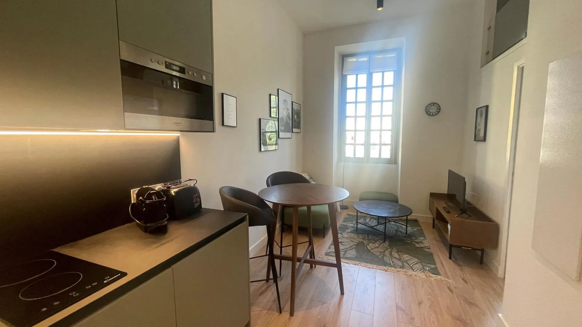 Ferienwohnung Garibaldi 11 Nizza Apartment